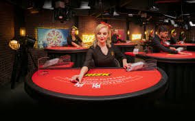 fortun365 Capsa Susun card game interface with hand arrangement zones